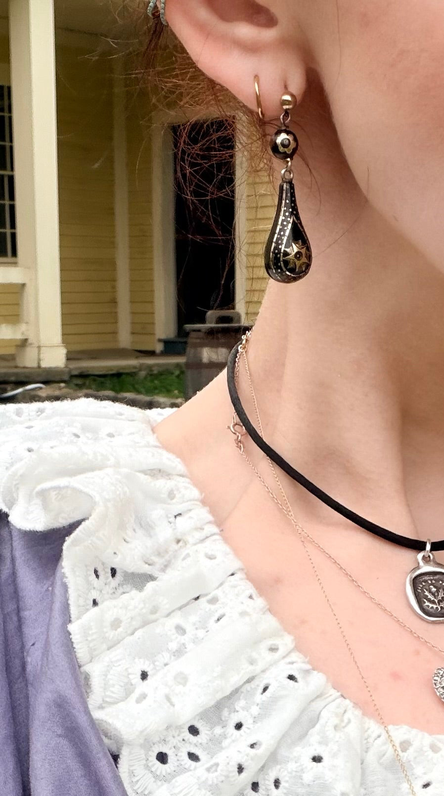 Les Sophronias ~ Boucles d'oreilles en or incrusté de style victorien antique