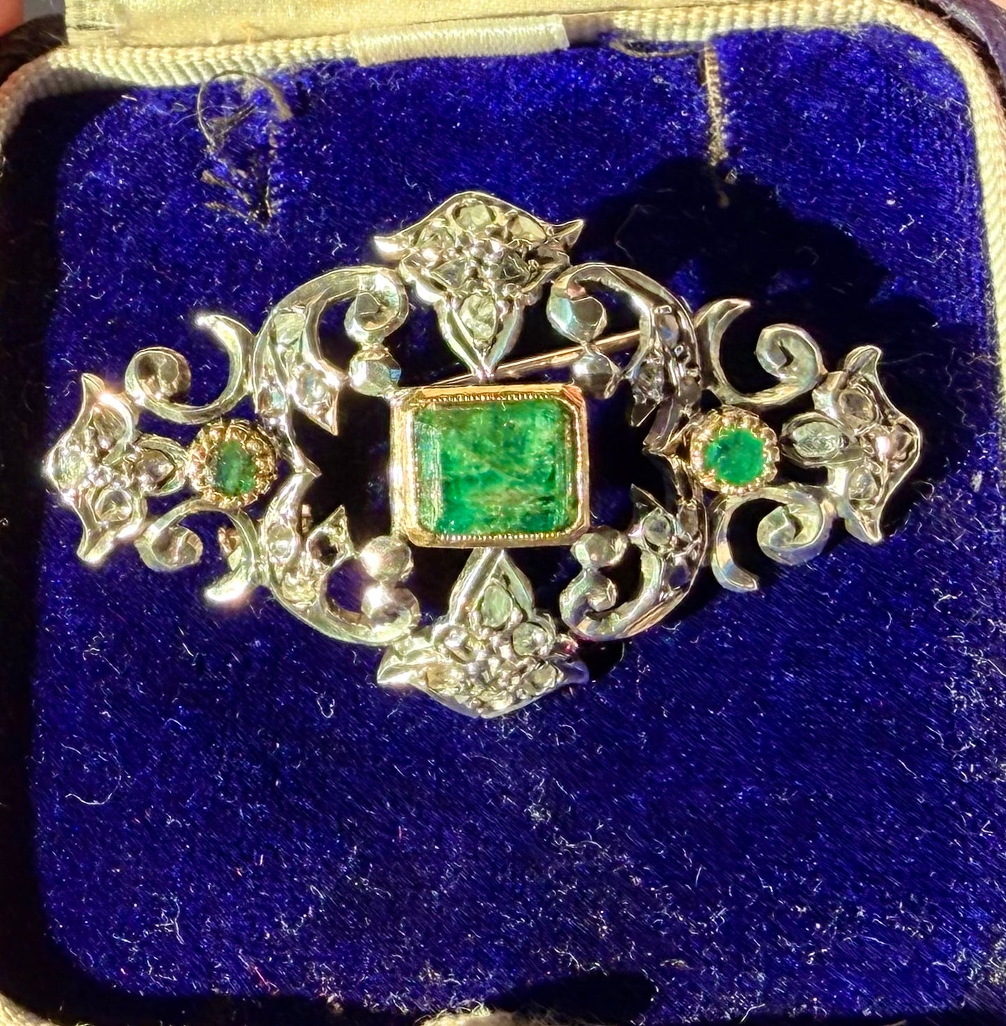 Emerald & Rose Cut Diamond Brooch