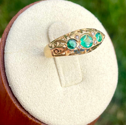 Victorian 18k Gold Emerald & Diamond Ring