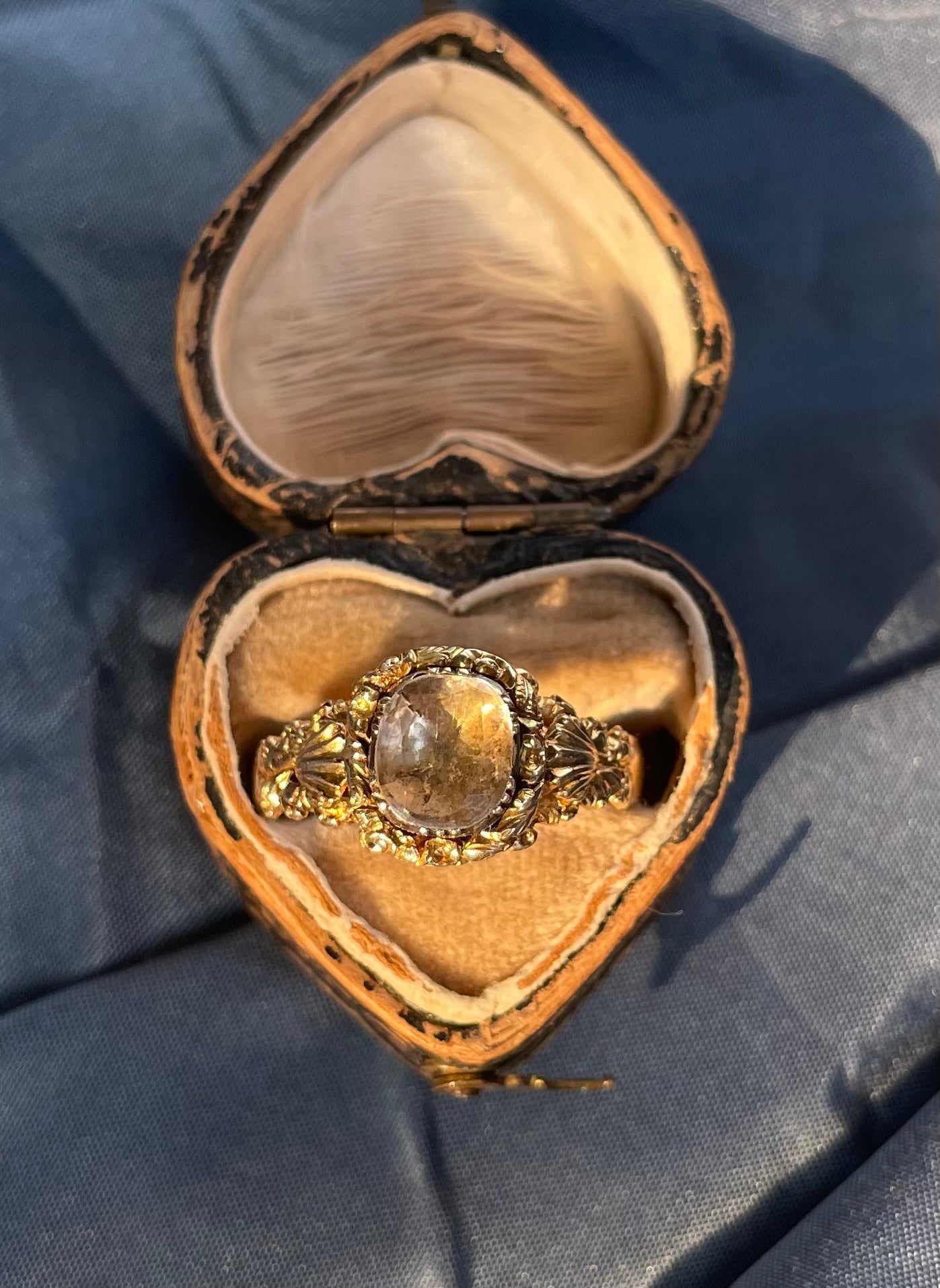 La Georgiana ~ Magnifique bague en cristal de roche géorgienne - Bague ancienne extraordinaire du XVIIIe siècle en or 14 carats, taille 9.