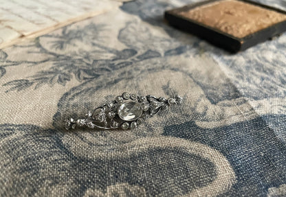 Art Nouveau Paste Brooch