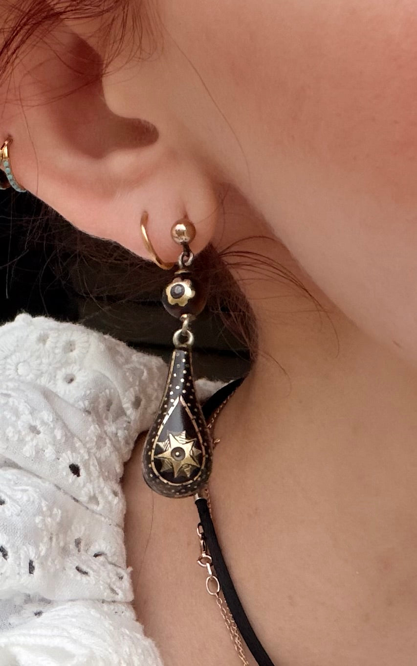 Les Sophronias ~ Boucles d'oreilles en or incrusté de style victorien antique