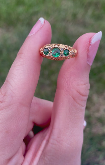 Victorian 18k Gold Emerald & Diamond Ring