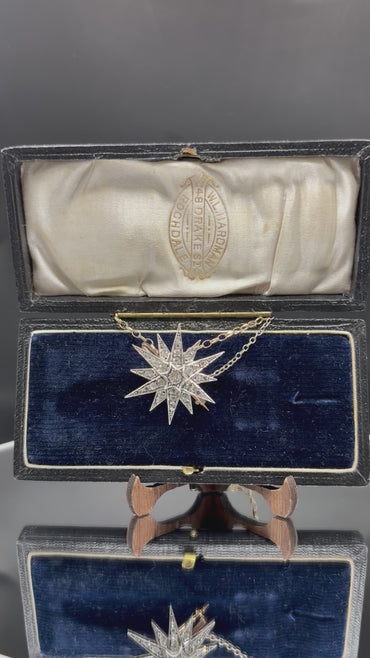 L'Astraea ~ Broche/Pendentif en forme d'étoile de soleil en or et diamants, style victorien antique, d'une grande finesse.