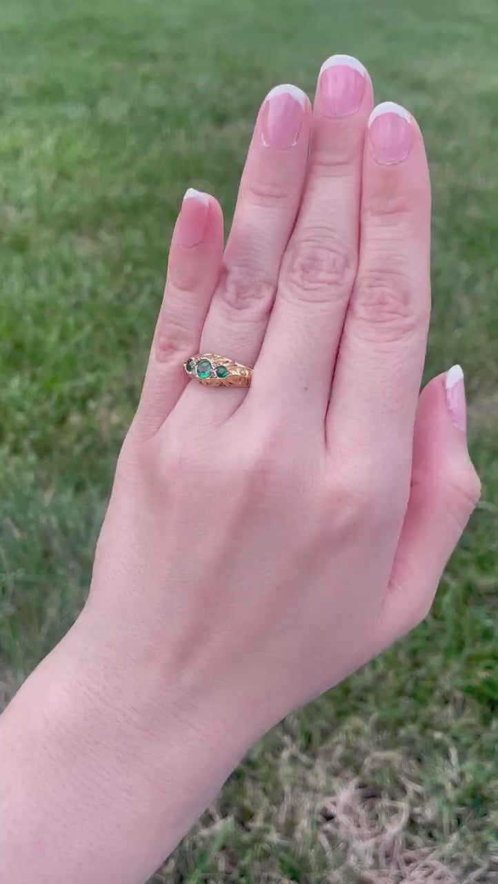 Victorian 18k Gold Emerald & Diamond Ring